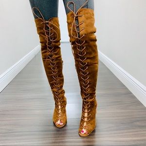 Super HAWT 🔥 😍😍😍Taupe lace up over the knee heel